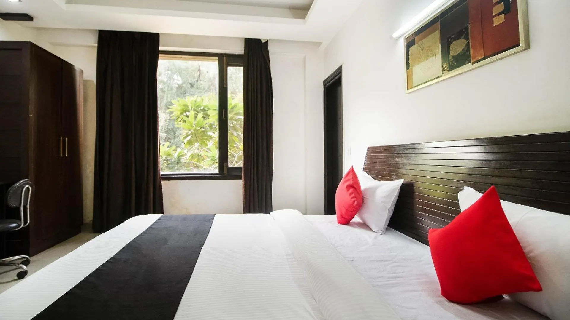 Hotel O R R Residency Gurgaon