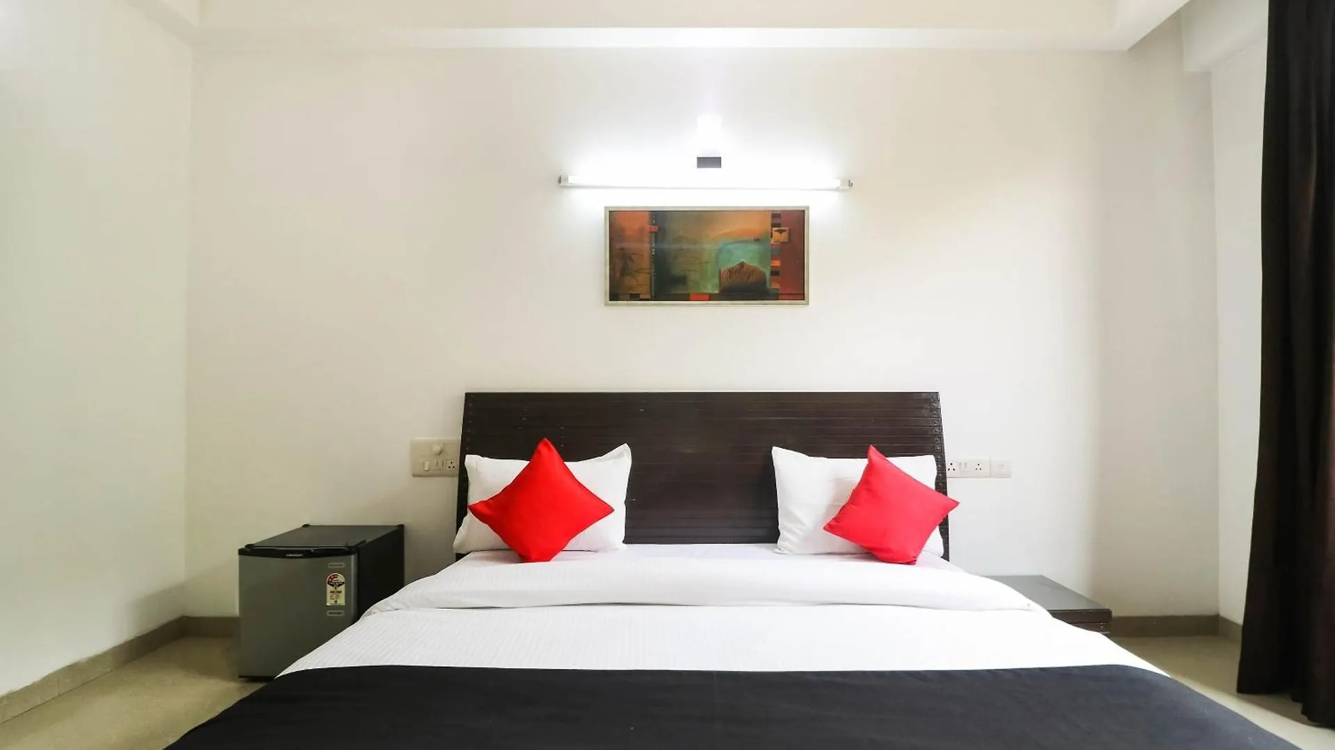Hotel O R R Residency Gurgaon
