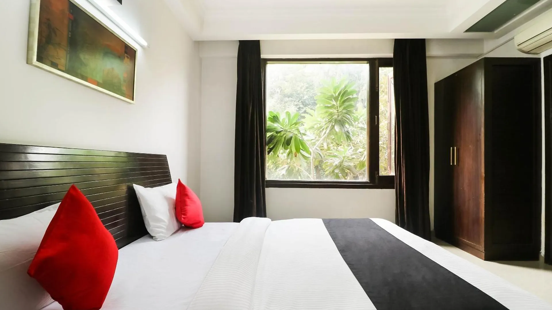 Hotel O R R Residency Gurgaon