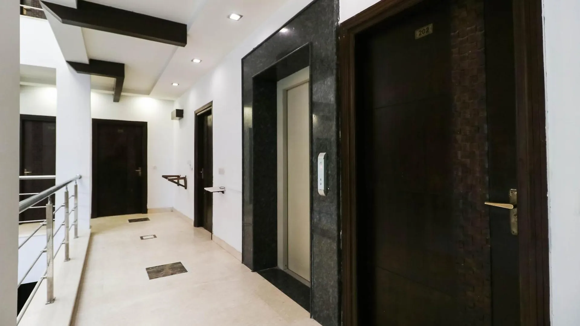 Hotel O R R Residency Gurgaon