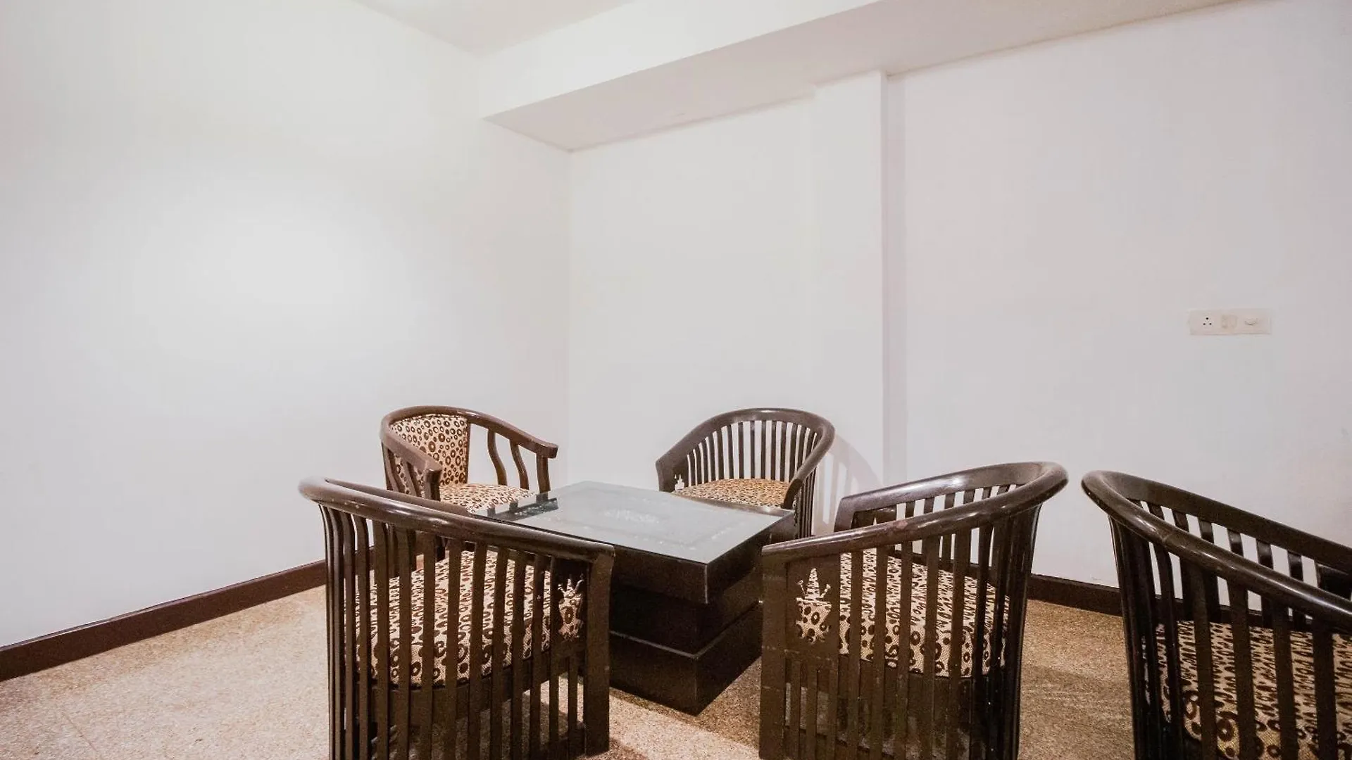Hotel O R R Residency Gurgaon